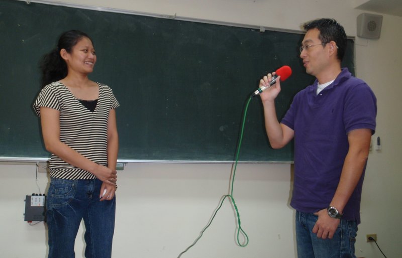 配對：有人認真爭取繡球公主認同。