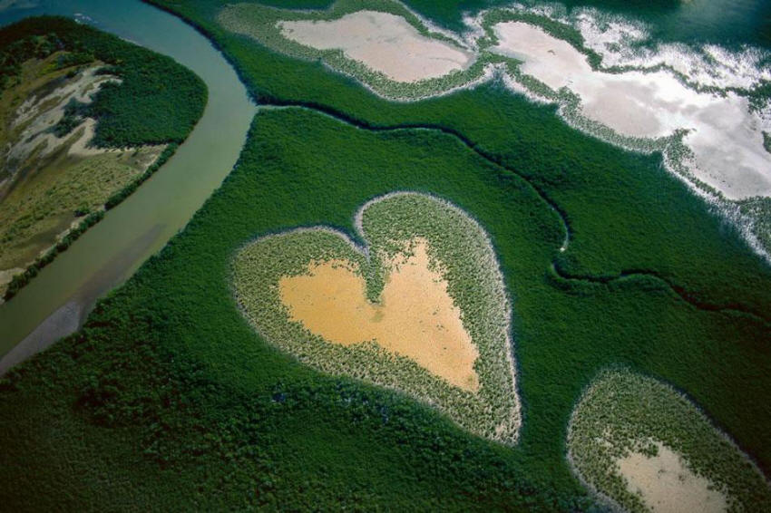 Yann Arthus-Bertrand 所拍的極大之心